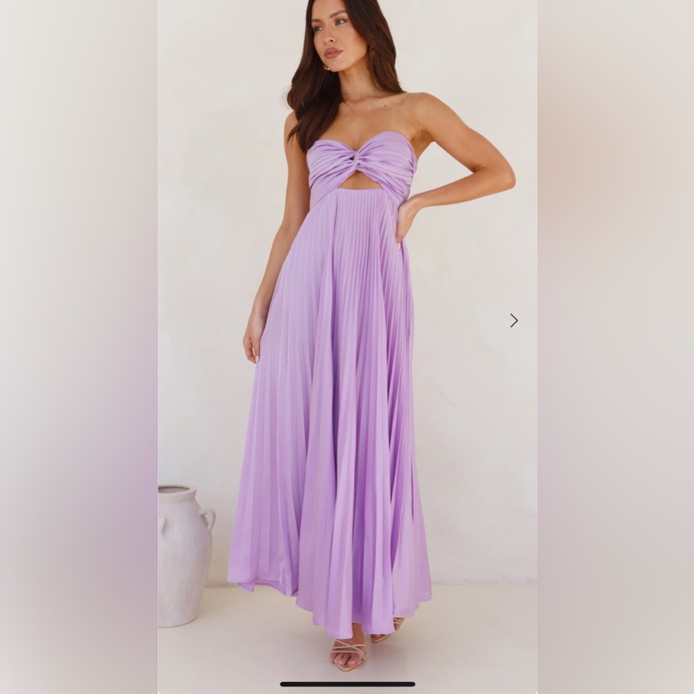 FROSTED BERRY STRAPLESS PLEATED MAXI DRESS LILAC